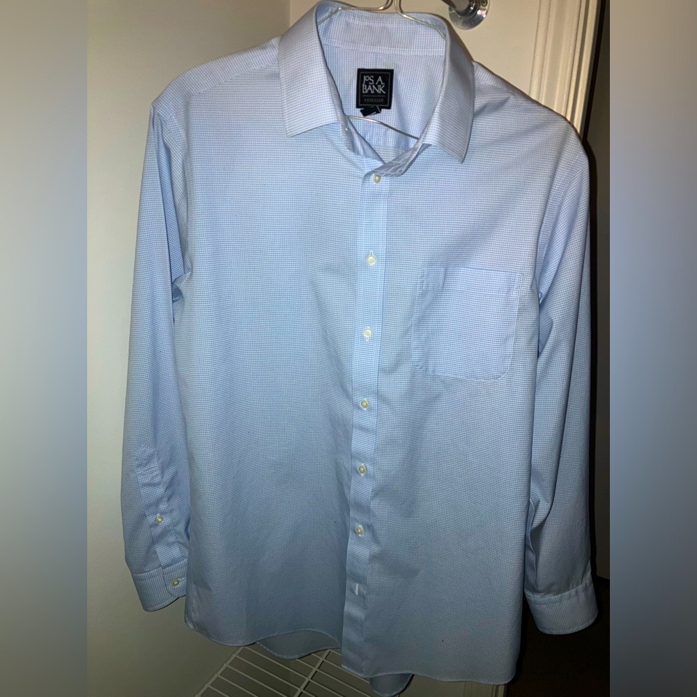 Jos A Bank light blue/white checkered buttondown Traveler collection SLIM FIT